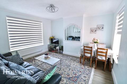 Perebrown Avenue, Great Yarmouth 2 bed end of terrace house for sale