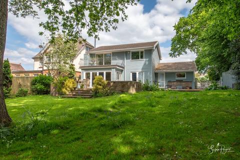 Alverstone Road, East Cowes 4 bed detached house for sale