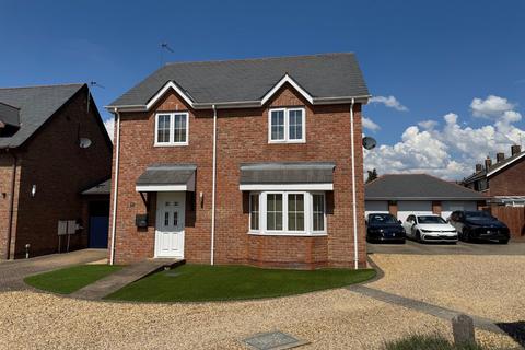 Little Close, Arlesey, SG15 4 bed detached house for sale