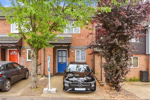 Wisteria Close, Ilford IG1 2 bed terraced house for sale