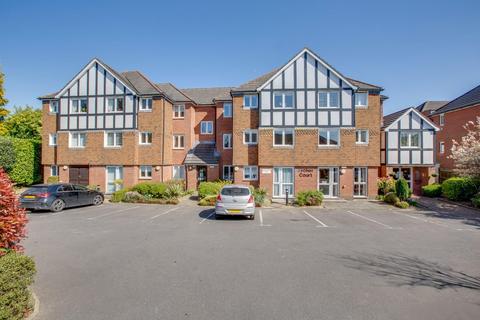 Archer Court, Chesham Road, Amersham... 2 bed flat for sale