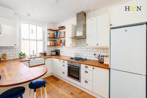 Cambridge Grove, Hove BN3 2 bed flat for sale