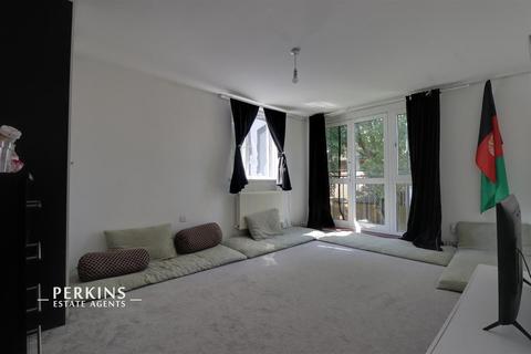 Hanwell, W7 2 bed flat for sale