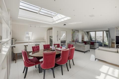 Drayton Gardens, London SW10 4 bed flat for sale