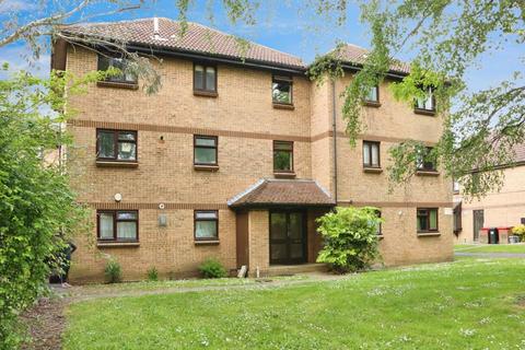 Vicarage Way, Colnbrook 2 bed apartment for sale