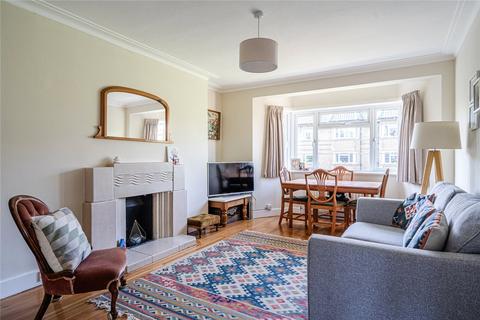 Streatham High Road, London, SW16 2 bed apartment for sale