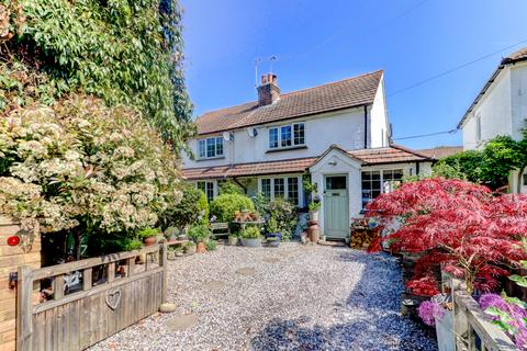 Kingsmead Road, Buckinghamshire HP11 3 bed semi