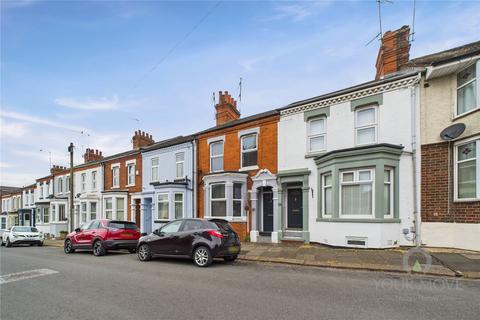 Edinburgh Road, Northampton NN2 3 bed terraced house for sale