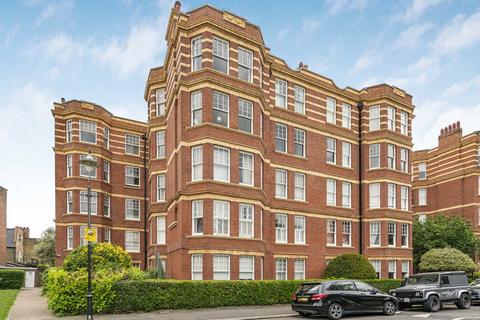 Sutton Court, Fauconberg Road... 2 bed apartment for sale