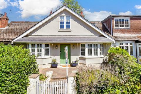 Sandling Lane, Penenden Heath... 2 bed chalet for sale