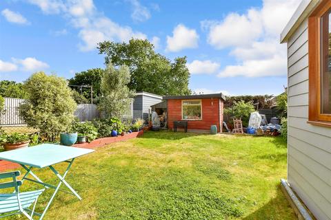 Mill Hill Road, Cowes PO31 3 bed semi