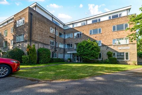 St Anne’s Ct, Sunningfields Road... 2 bed apartment for sale