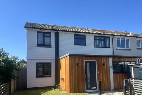 Denham Way, Camber, Rye 4 bed semi