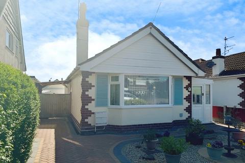 Ceg y Ffordd, Prestatyn LL19 7YE 2 bed detached bungalow for sale