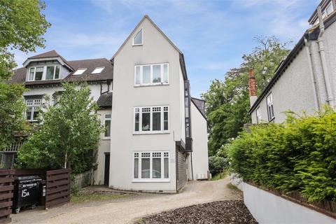 15a Normanton Road, South Croydon 1 bed flat for sale