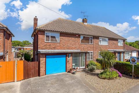 Hartsdown Road, Margate CT9 3 bed semi