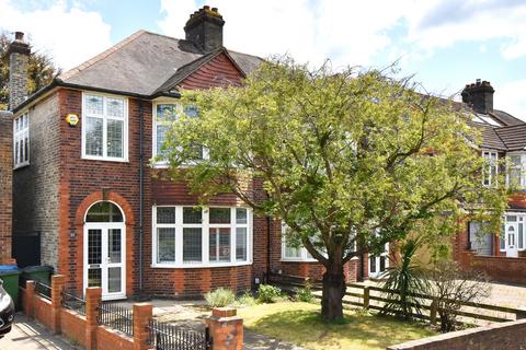Middle Park Avenue London SE9 3 bed semi