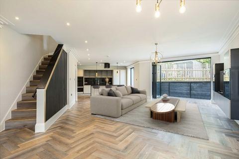 Boveney Road, London SE23 3 bed detached house for sale