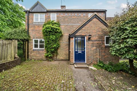 The Street, Albury, Guildford, GU5 2 bed detached house for sale
