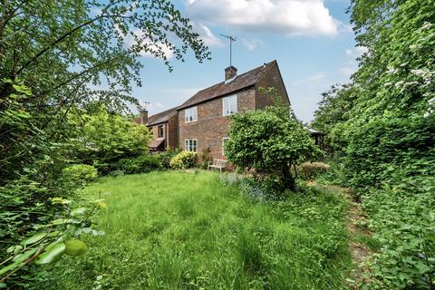 The Street, Albury, GU5 2 bed detached house for sale