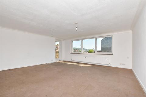 Cheriton Gardens, Folkestone, Kent 2 bed apartment for sale