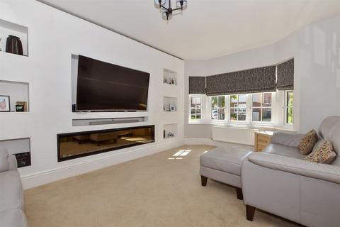 Thomas Road, Aylesford, Kent 4 bed detached house for sale