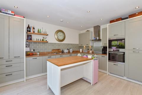 Thomas Road, Aylesford, Kent 4 bed detached house for sale