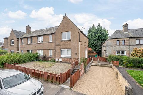 8 Kent Street, Dunfermline, KY12 0DJ 3 bed flat for sale