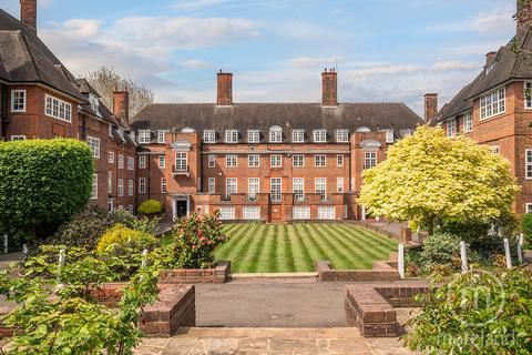 Hampstead Way, London NW11 4 bed flat for sale