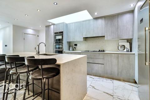 Vicarage Road, Leyton 4 bed terraced house for sale