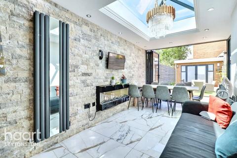 Vicarage Road, Leyton 4 bed terraced house for sale