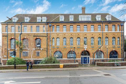 Dalston Lane, London E8 2 bed flat for sale