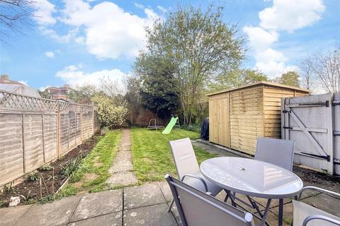 Kingsley Grove, Reigate, Surrey 2 bed ground floor maisonette for sale