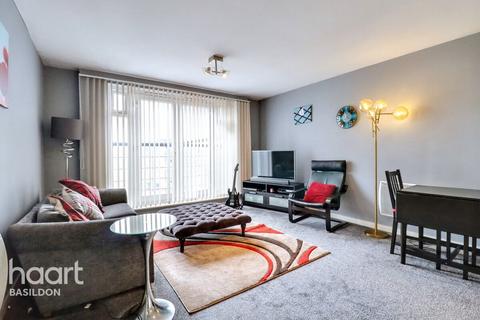Southernhay Close, Basildon 1 bed apartment for sale