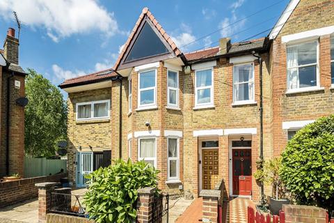 Gordon Avenue, Twickenham TW1 2 bed flat for sale