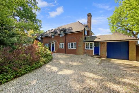 HORSELL 4 bed detached house for sale