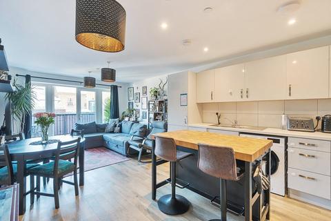 Campbell Road, Croydon 2 bed apartment for sale