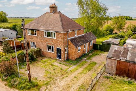 Keightley Road, Holbeach, Spalding 3 bed semi