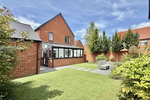 St. Leonards, BH24 4 bed detached house for sale