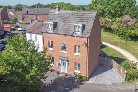 Berrybanks, Bilton, Rugby, CV22 3 bed semi