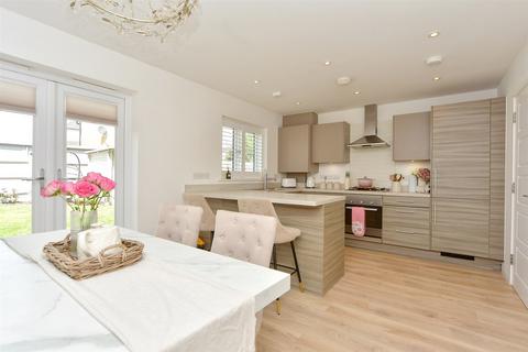 Eveas Drive, Sittingbourne, Kent 3 bed detached house for sale