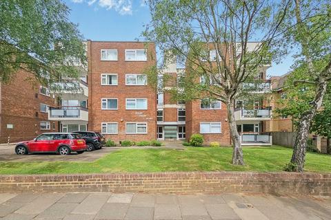 Etchingham Park Road, London, N3 1 bed apartment for sale