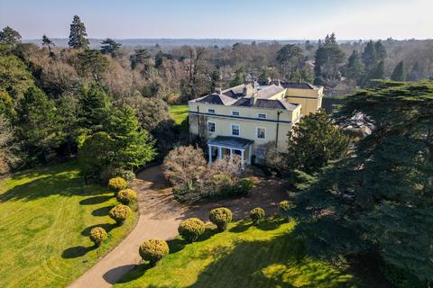 Burwood Park, Walton