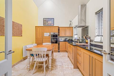 Sandy Lane, Little Bealings, IP13 3 bed detached bungalow for sale