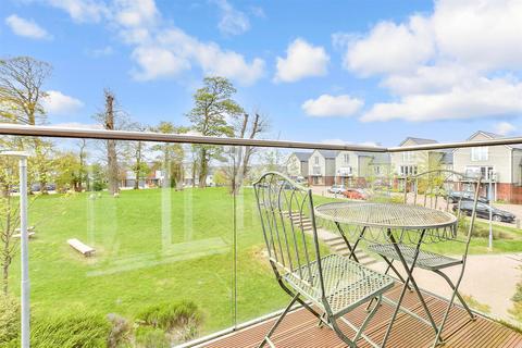 The Green, Tunbridge Wells, Kent 2 bed apartment for sale