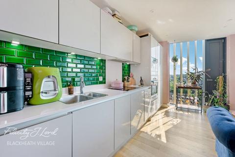Station Road, London 2 bed apartment for sale