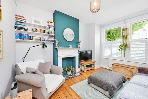 Fernthorpe Road, Furzedown, London, SW16 2 bed flat for sale