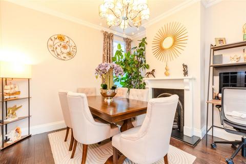 Hawley Road, Dartford, Kent 3 bed terraced house for sale