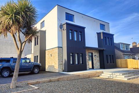 Eliot Gardens, Newquay TR7 2 bed apartment for sale