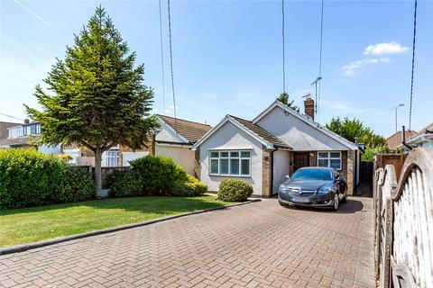 Guernsey Gardens, Wickford, Essex, SS11 2 bed detached bungalow for sale